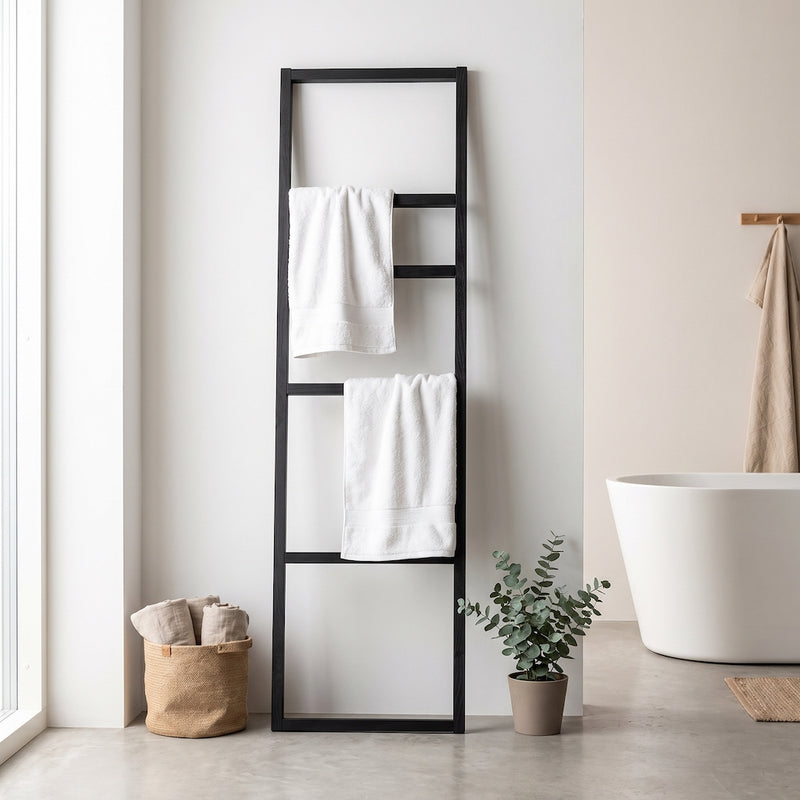 Handtuchleiter BIRK im Badezimmer Lifestylebild von cannas