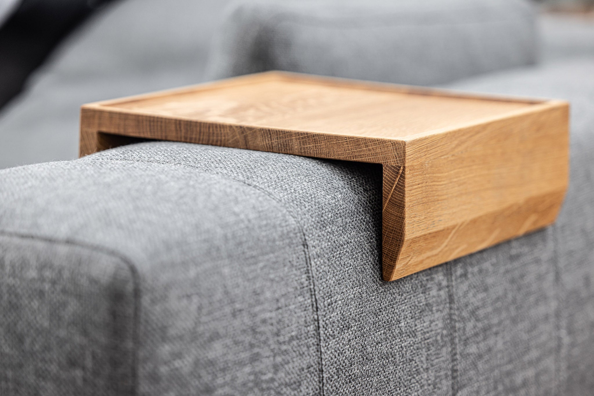 Couchablage/ Tablett für das Sofa aus Eiche
