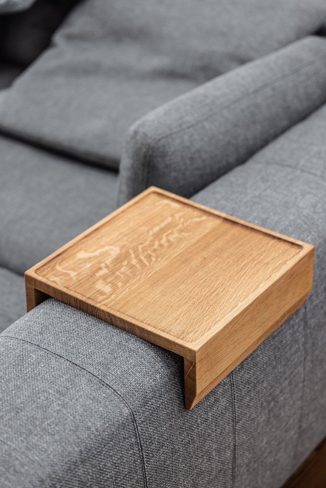 Sofatablett/ Couchablage aus massiver Eiche